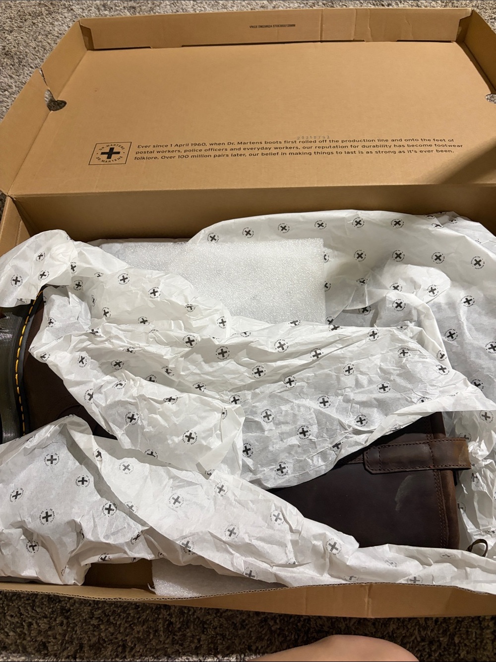 Doc Martens ANISTONE KNEE HIGH - Picture 8 of 11